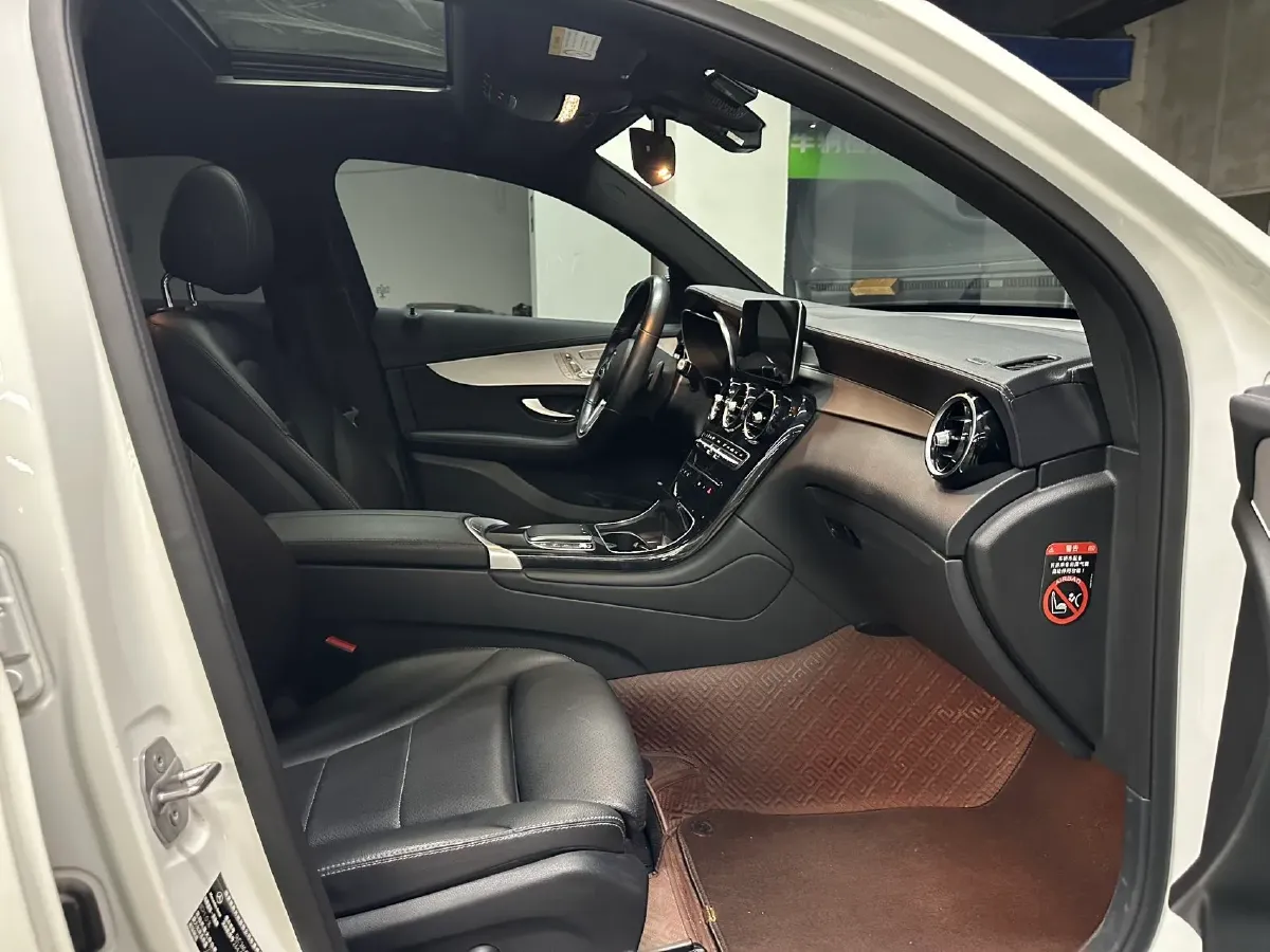 2020 Mercedes-Benz GLC Coupe 2.0T 197HP L4 9AT,autocango,china used car exporter,china ev exporter,chinese used car exporter,chinese used ev exporter