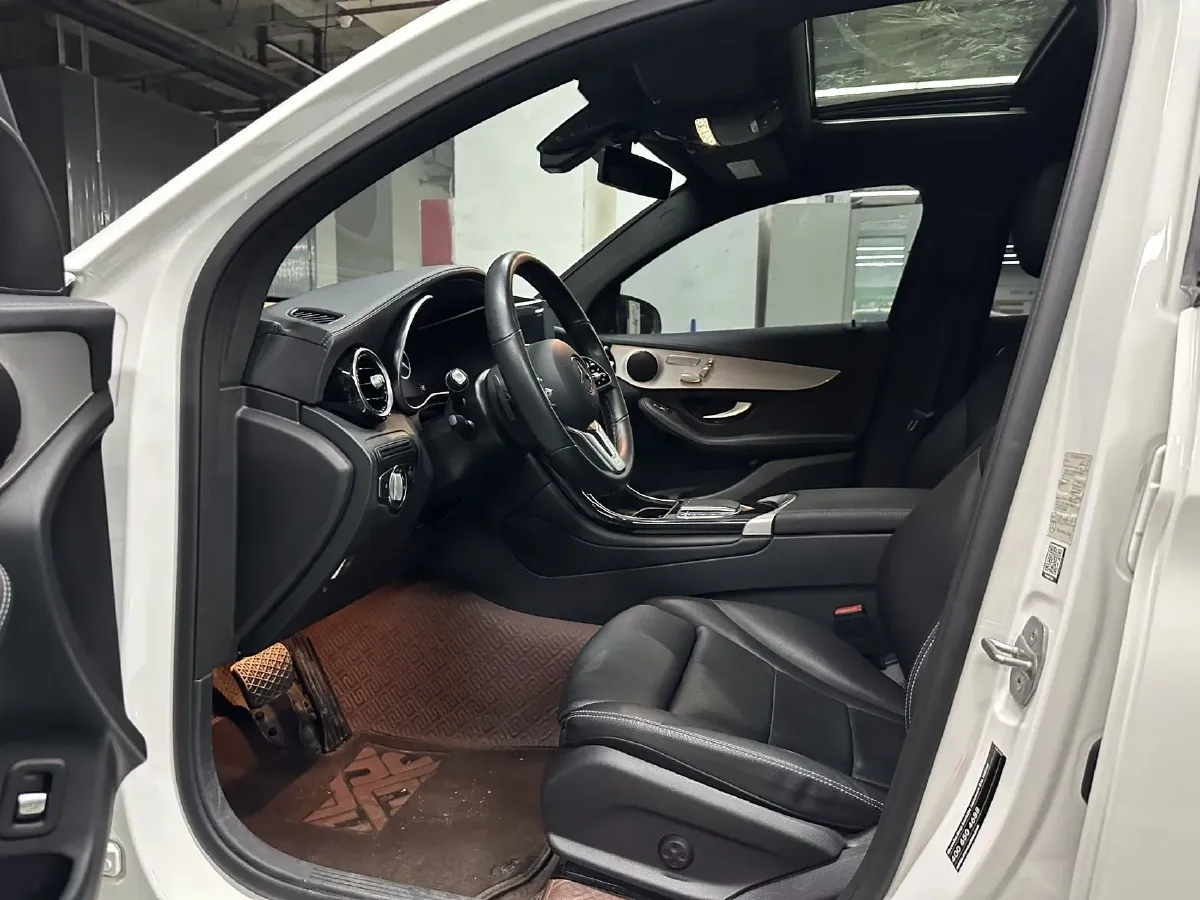 2020 Mercedes-Benz GLC Coupe 2.0T 197HP L4 9AT,autocango,china used car exporter,china ev exporter,chinese used car exporter,chinese used ev exporter
