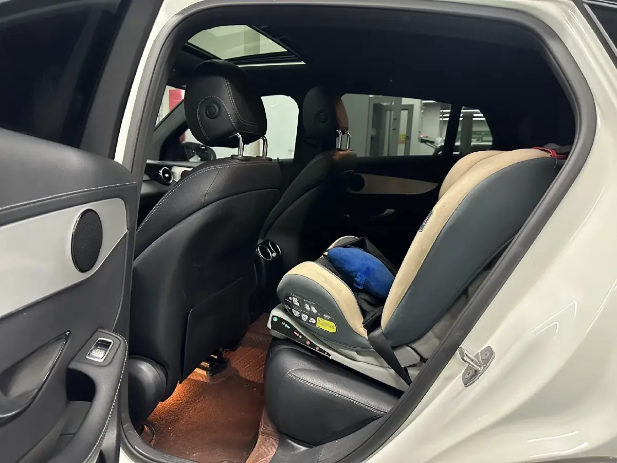 2020 Mercedes-Benz GLC Coupe 2.0T 197HP L4 9AT,autocango,china used car exporter,china ev exporter,chinese used car exporter,chinese used ev exporter