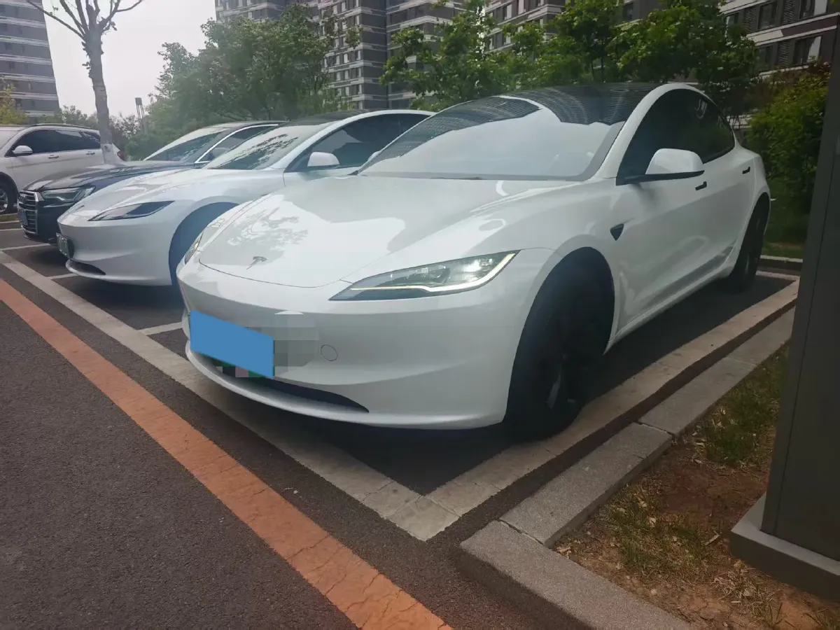 2025 Tesla Model 3 BEV 62.5KWH,autocango,china used car exporter,china ev exporter,chinese used car exporter,chinese used ev exporter