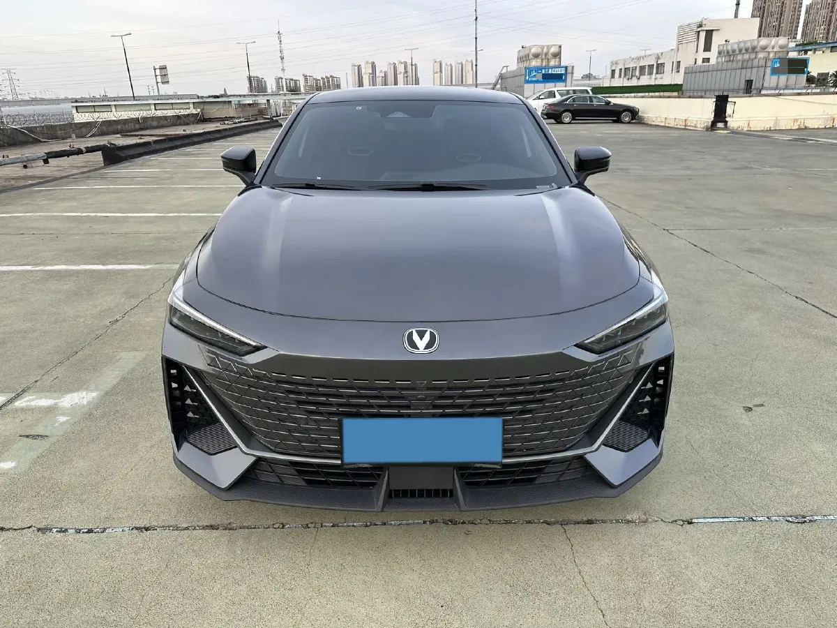 2023 ChangAn UNI-V 1.5T 188HP L4 7DCT,autocango,china used car exporter,china ev exporter,chinese used car exporter,chinese used ev exporter