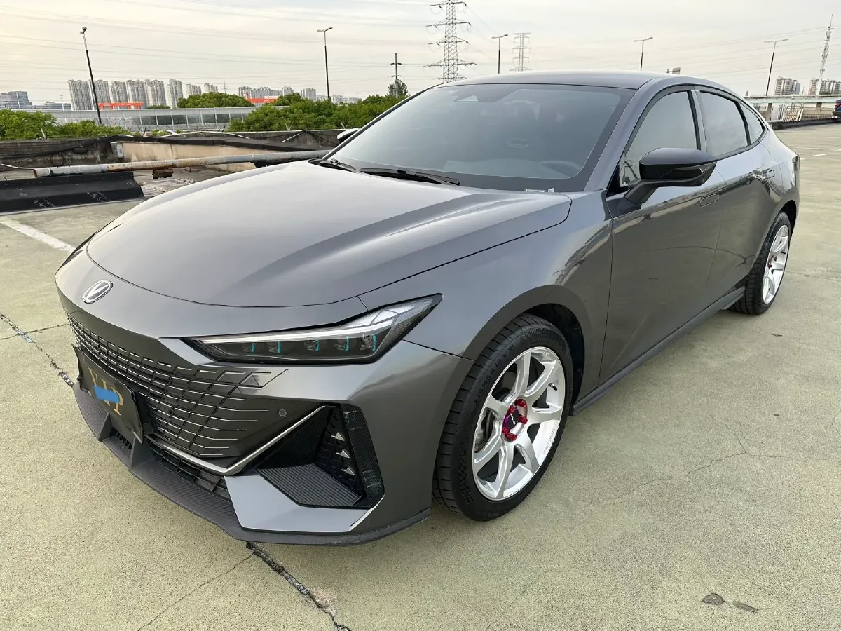 2023 ChangAn UNI-V 1.5T 188HP L4 7DCT,autocango,china used car exporter,china ev exporter,chinese used car exporter,chinese used ev exporter