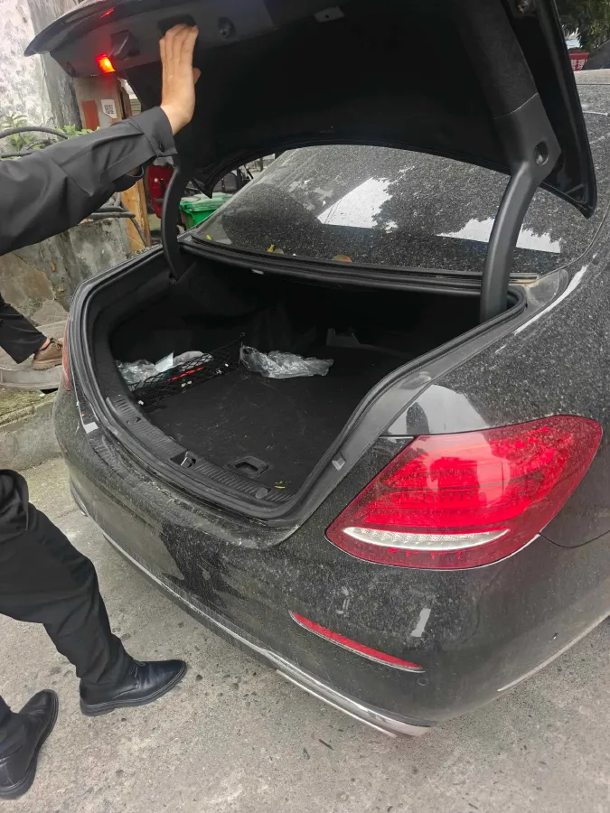 2020 Mercedes-Benz E Class 1.5T 184HP L4 9AT,autocango,china used car exporter,china ev exporter,chinese used car exporter,chinese used ev exporter