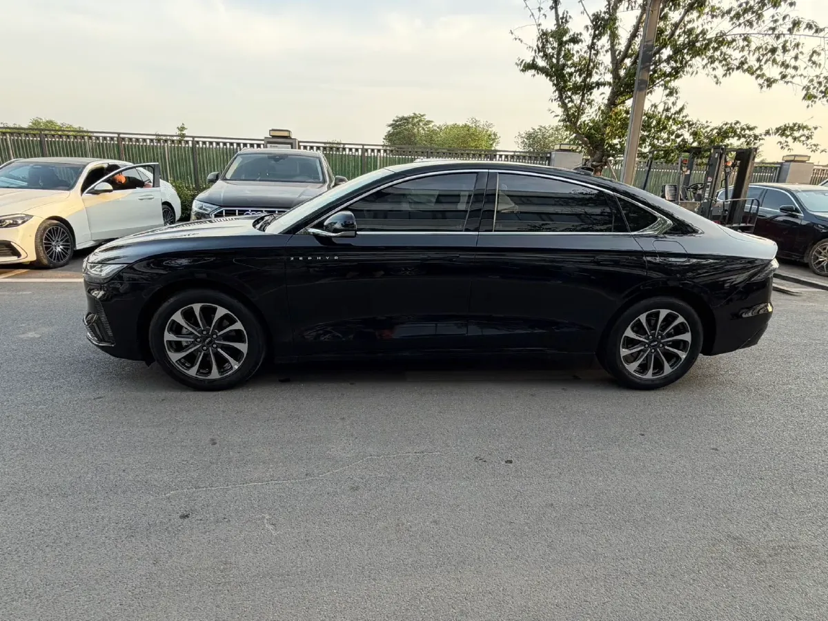 2025 Lincoln Z 2.0T 261HP L4 8AT,autocango,china used car exporter,china ev exporter,chinese used car exporter,chinese used ev exporter