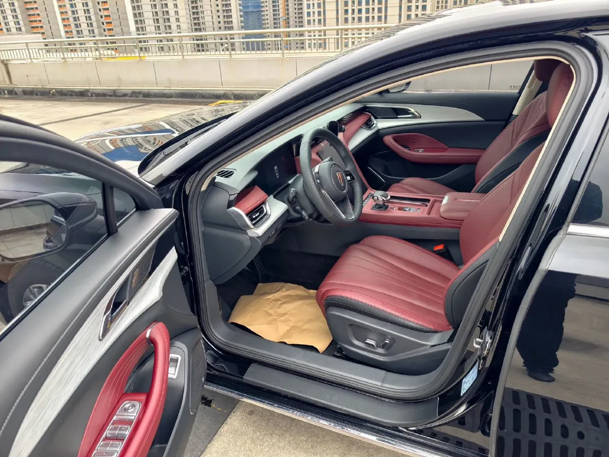 2025 HongQi H5 1.5T 169HP L4 7DCT,autocango,china used car exporter,china ev exporter,chinese used car exporter,chinese used ev exporter