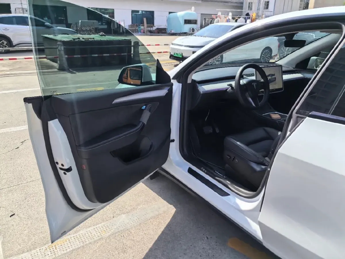 2024 Iveco OuSheng BEV 77.28KWH,autocango,china used car exporter,china ev exporter,chinese used car exporter,chinese used ev exporter