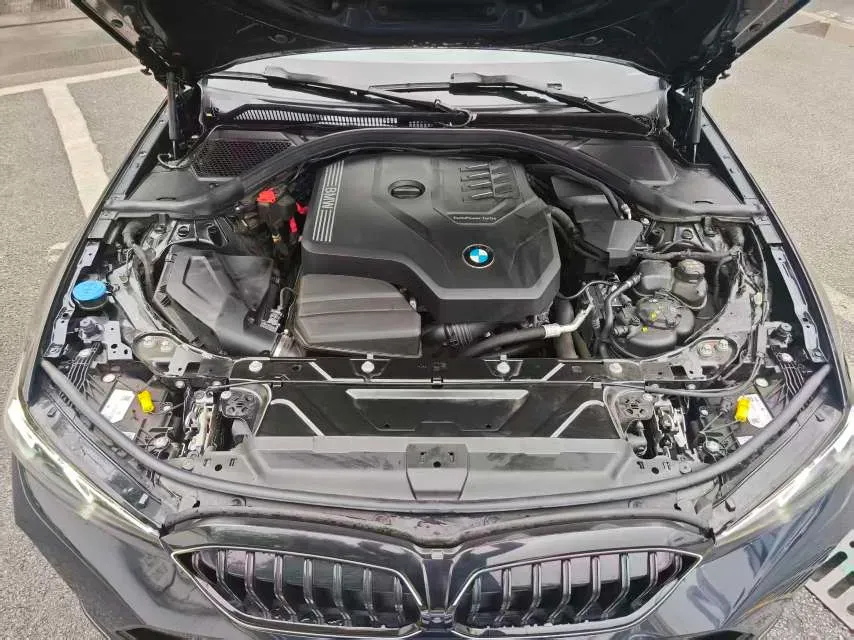 2025 BMW 3 Series 2.0T 245HP L4 8AT,autocango,china used car exporter,china ev exporter,chinese used car exporter,chinese used ev exporter