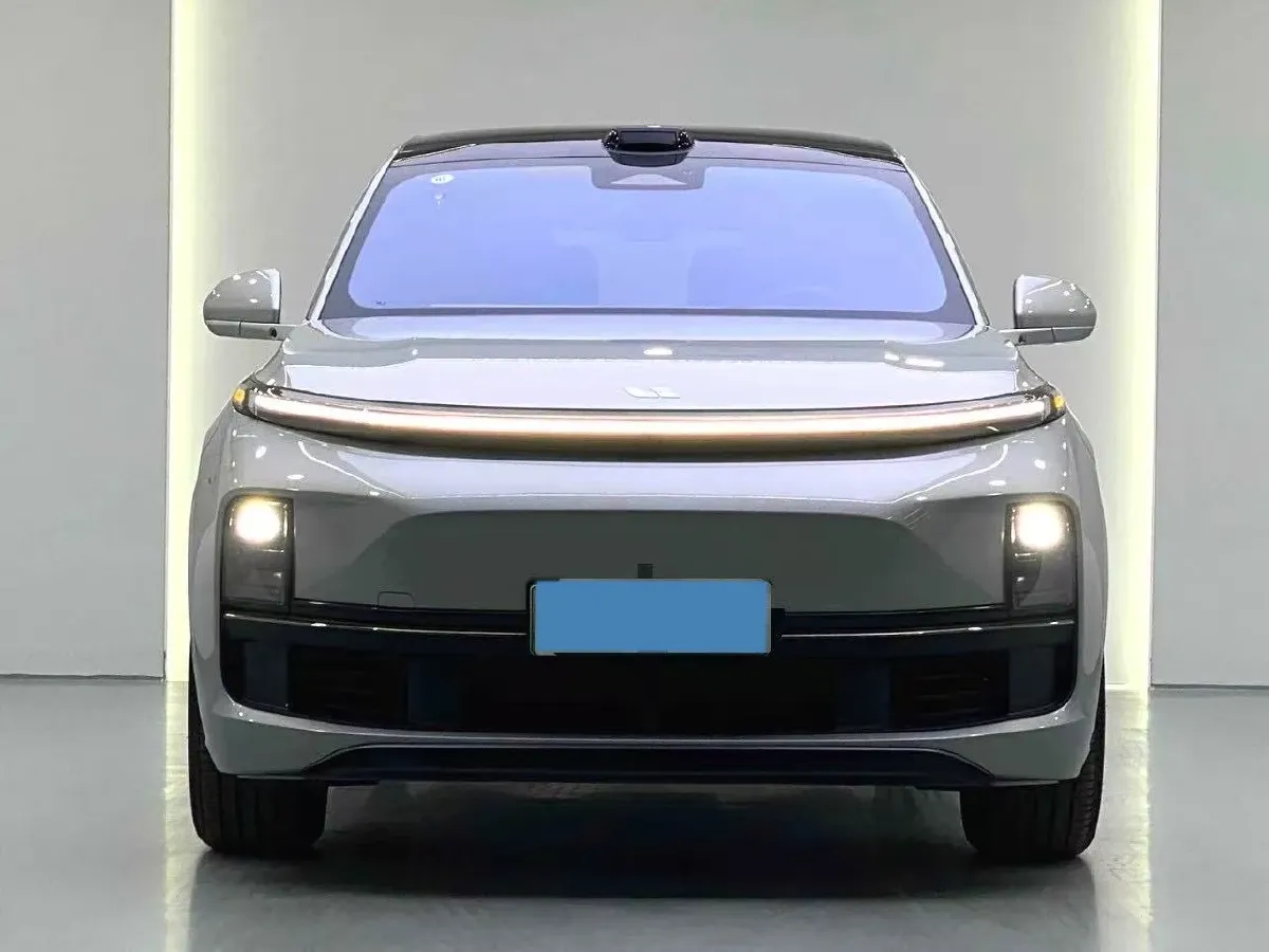 2023 Li L8 Range Extended 154HP REEV 40.9KWH,autocango,china used car exporter,china ev exporter,chinese used car exporter,chinese used ev exporter