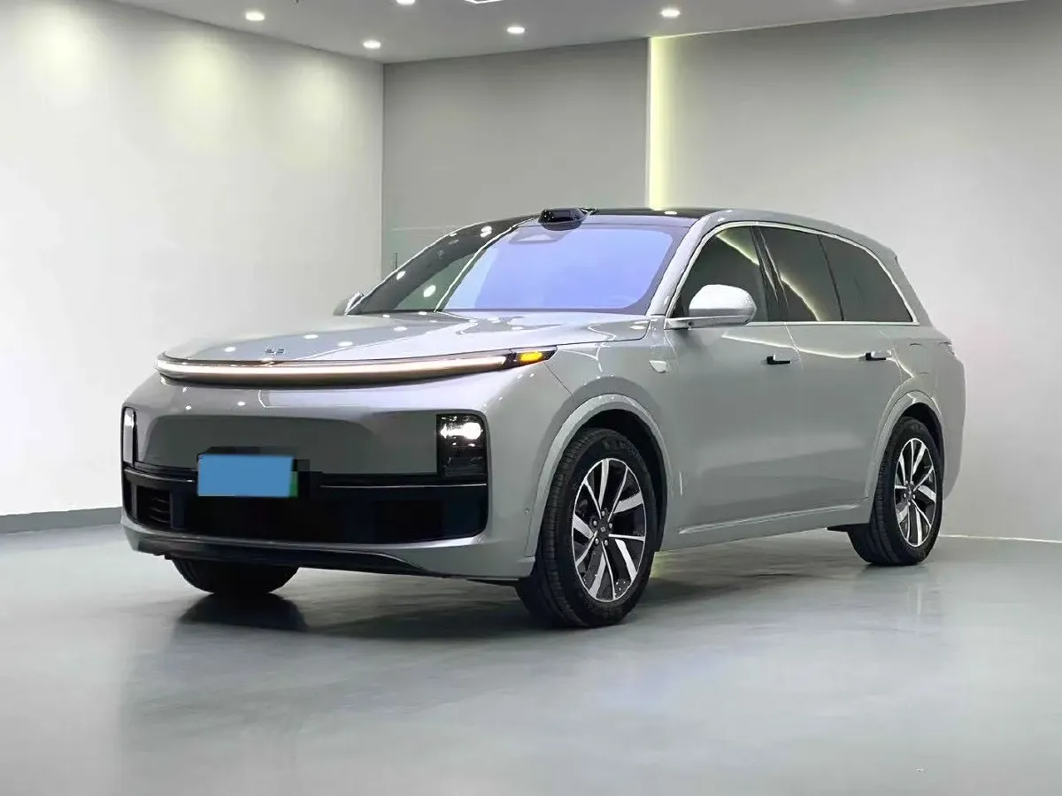 2023 Li L8 Range Extended 154HP REEV 40.9KWH,autocango,china used car exporter,china ev exporter,chinese used car exporter,chinese used ev exporter