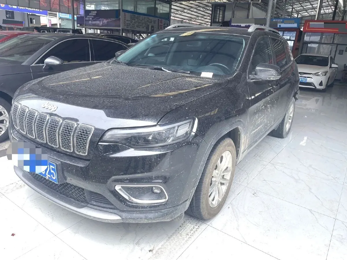 2019 Jeep Cherokee 2.0L 155HP L4 9AT,autocango,china used car exporter,china ev exporter,chinese used car exporter,chinese used ev exporter