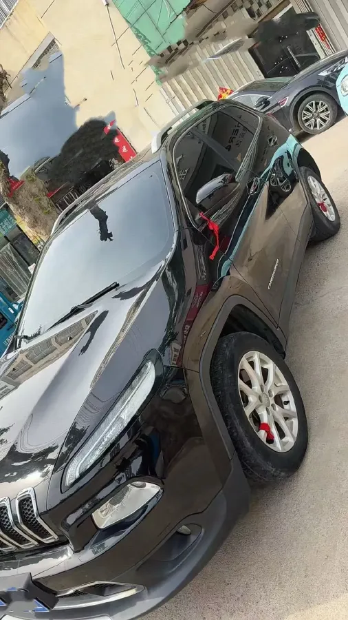 2019 Jeep Cherokee 2.0L 155HP L4 9AT,autocango,china used car exporter,china ev exporter,chinese used car exporter,chinese used ev exporter