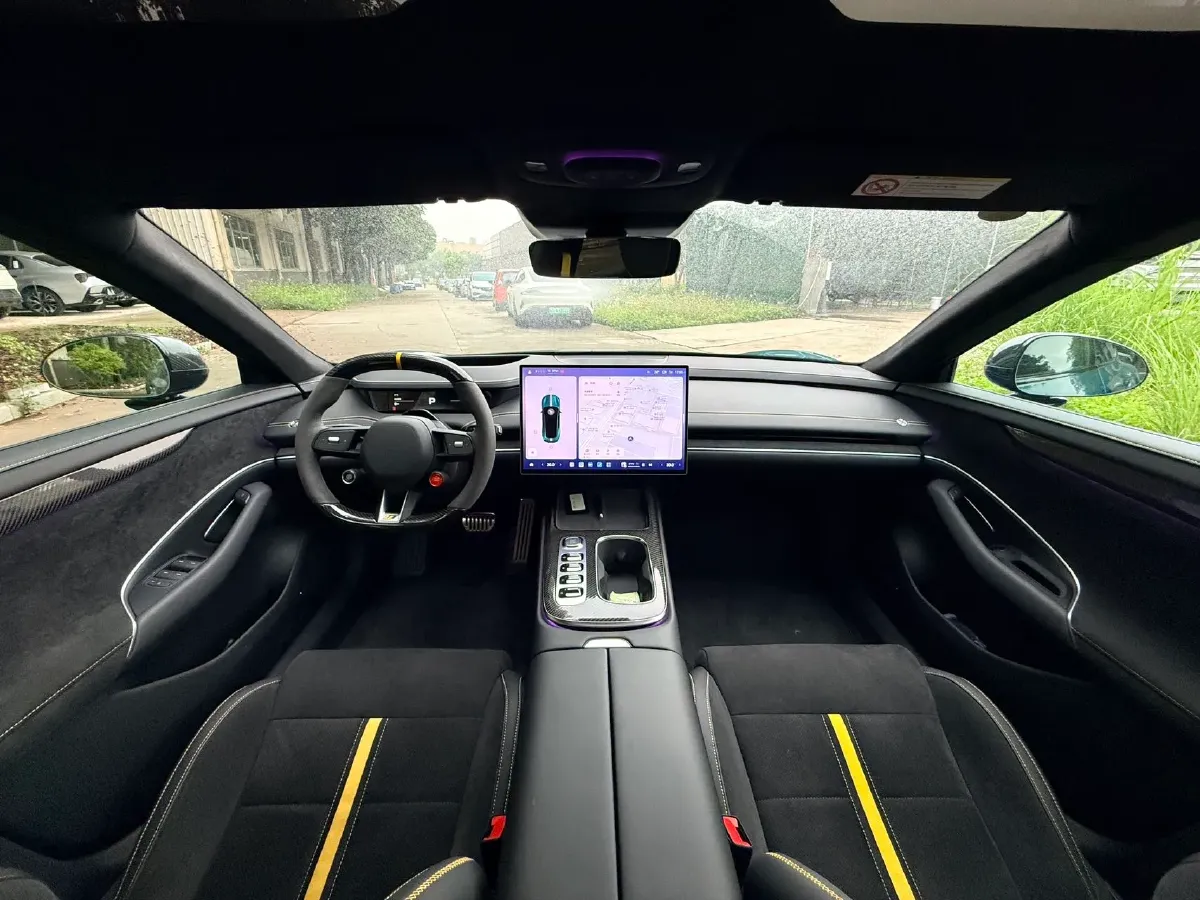 2025 MI SU7 Ultra BEV 93.7KWH,autocango,china used car exporter,china ev exporter,chinese used car exporter,chinese used ev exporter