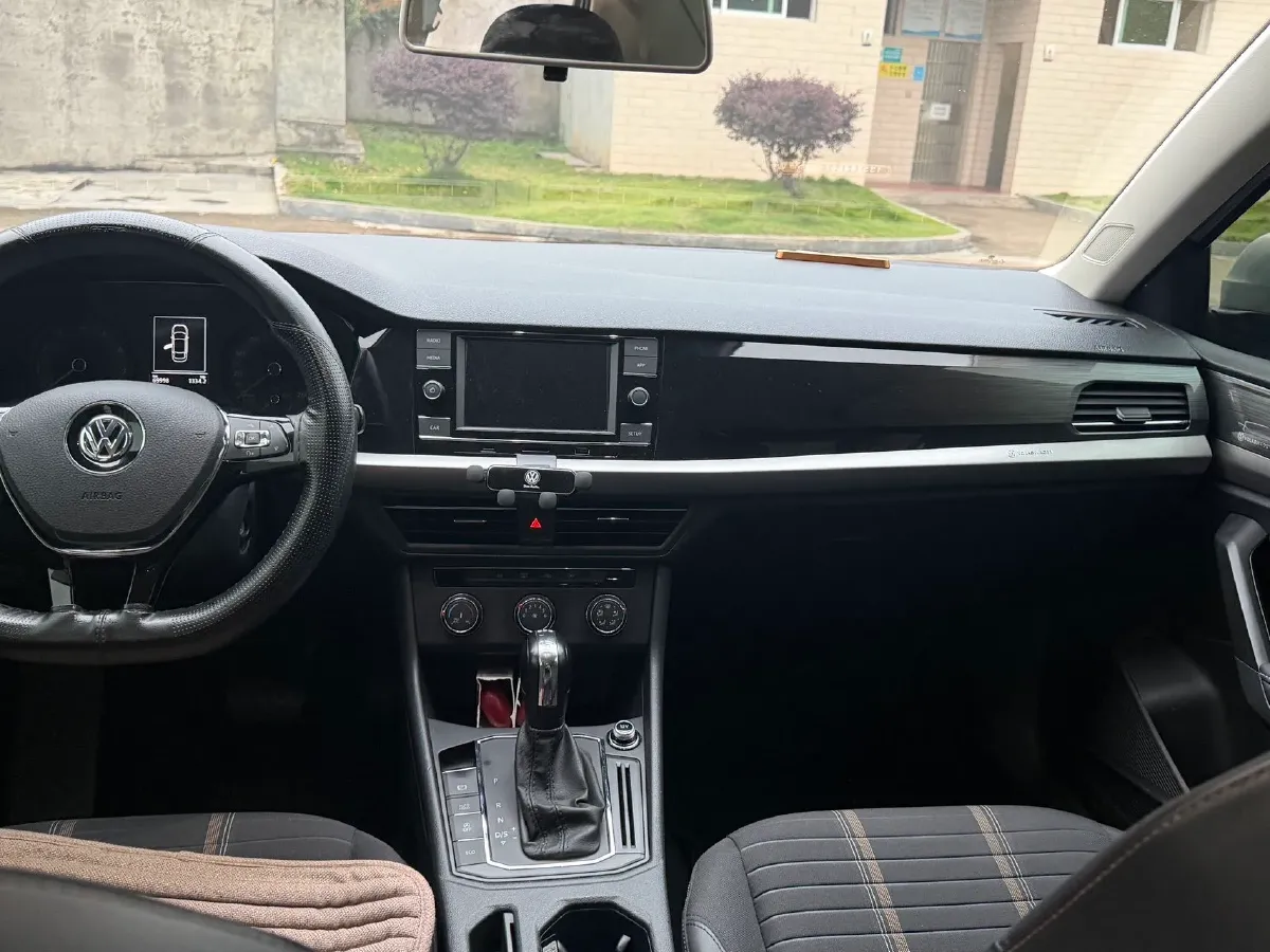 2018 Skoda Karoq 1.4T 150HP L4 7DCT,autocango,china used car exporter,china ev exporter,chinese used car exporter,chinese used ev exporter