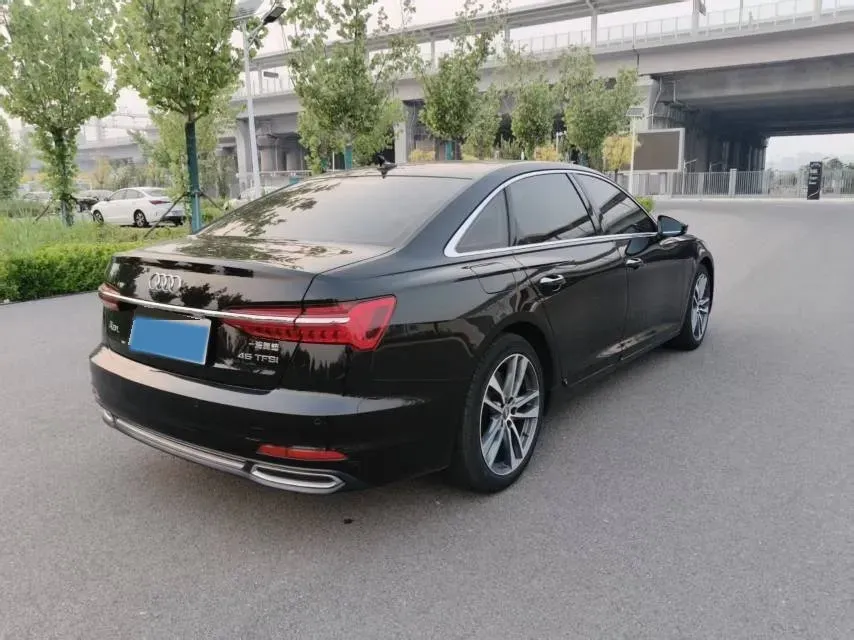 2021 Audi A6L 2.0T 190HP L4 7DCT,autocango,china used car exporter,china ev exporter,chinese used car exporter,chinese used ev exporter