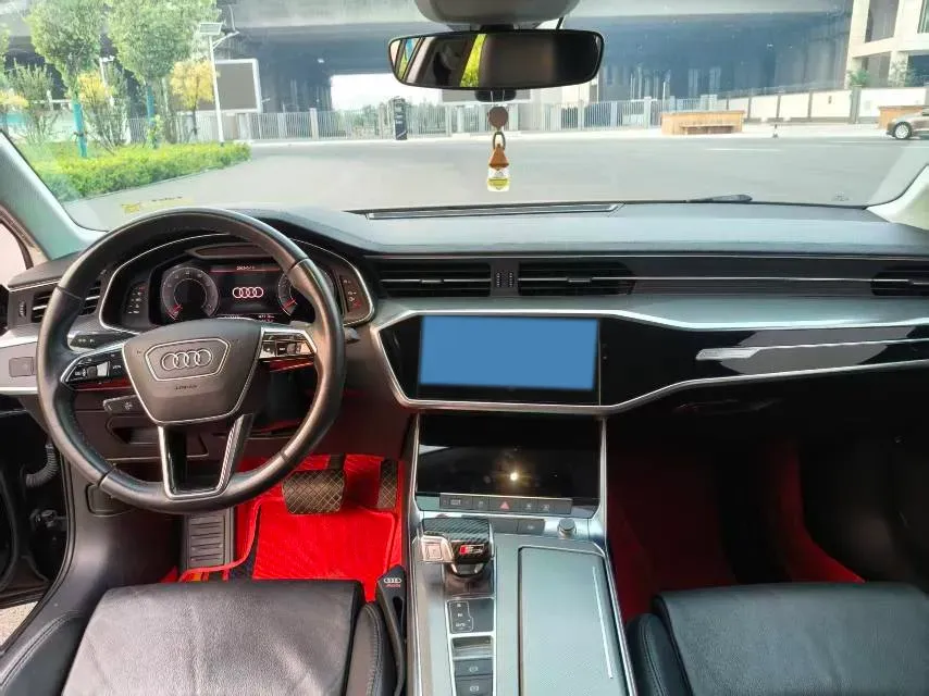 2021 Audi A6L 2.0T 190HP L4 7DCT,autocango,china used car exporter,china ev exporter,chinese used car exporter,chinese used ev exporter