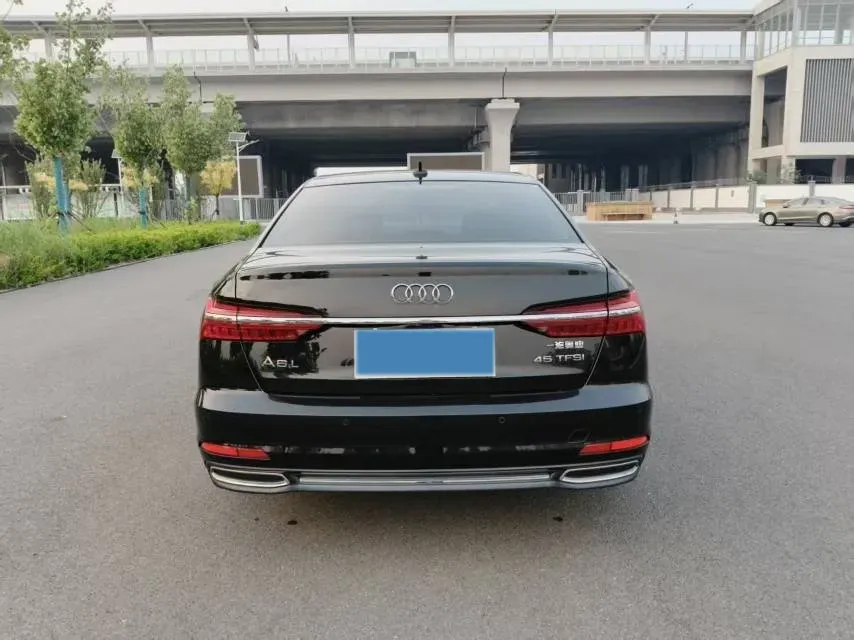 2021 Audi A6L 2.0T 190HP L4 7DCT,autocango,china used car exporter,china ev exporter,chinese used car exporter,chinese used ev exporter