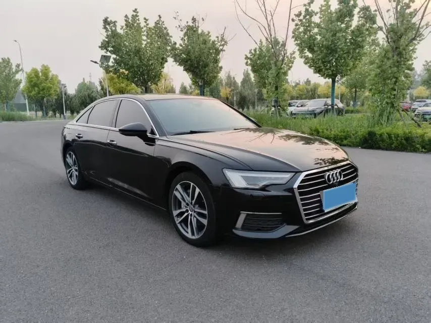 2021 Audi A6L 2.0T 190HP L4 7DCT,autocango,china used car exporter,china ev exporter,chinese used car exporter,chinese used ev exporter