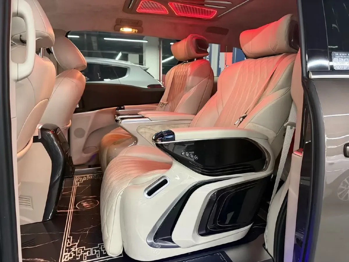 2023 Buick GL8 2.0T 237HP L4 9AT,autocango,china used car exporter,china ev exporter,chinese used car exporter,chinese used ev exporter