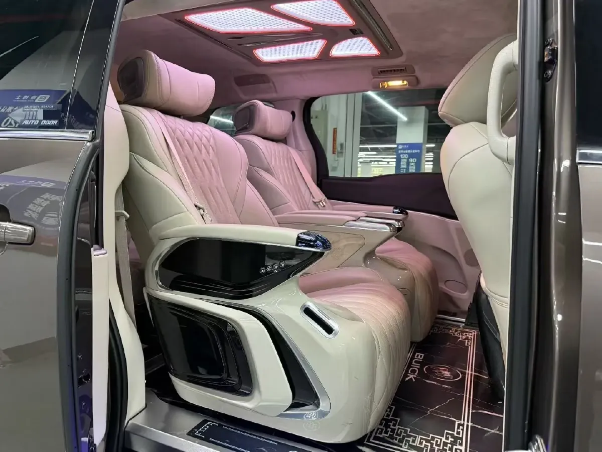 2023 Buick GL8 2.0T 237HP L4 9AT,autocango,china used car exporter,china ev exporter,chinese used car exporter,chinese used ev exporter