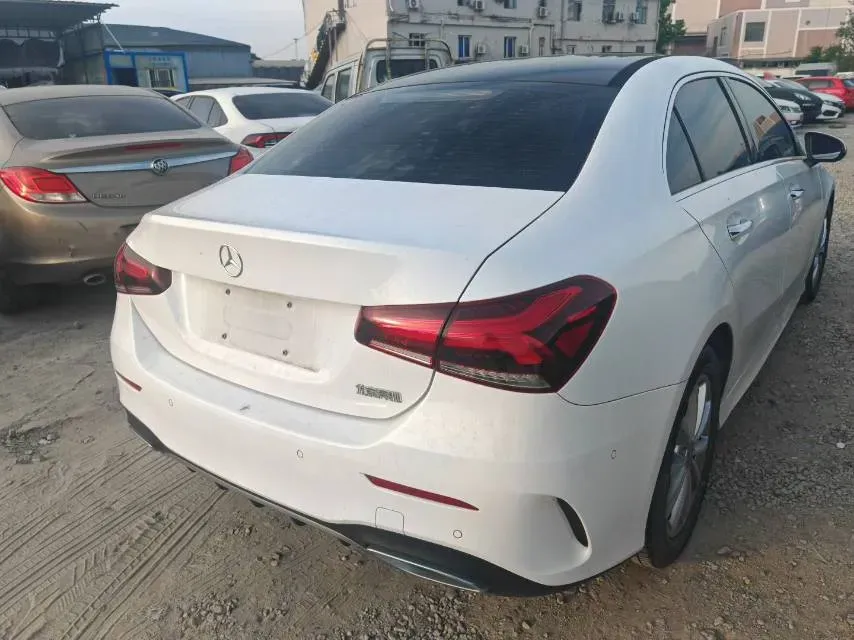 2021 Mercedes-Benz A Class 1.3T 163HP L4 7DCT,autocango,china used car exporter,china ev exporter,chinese used car exporter,chinese used ev exporter