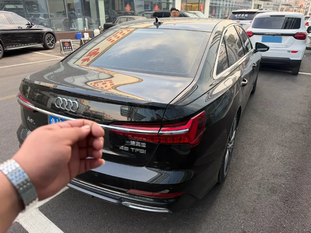 2021 Audi A6L 2.0T 224HP L4 7DCT,autocango,china used car exporter,china ev exporter,chinese used car exporter,chinese used ev exporter
