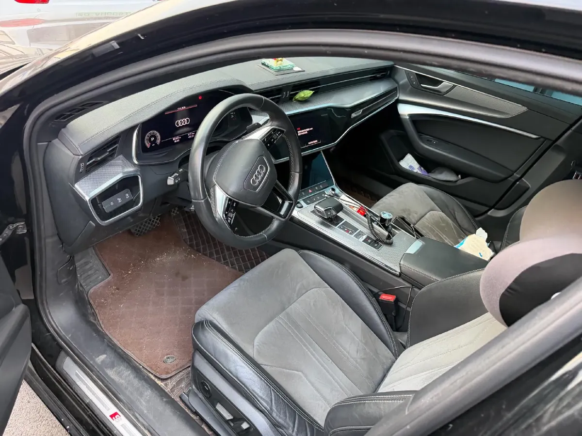 2021 Audi A6L 2.0T 224HP L4 7DCT,autocango,china used car exporter,china ev exporter,chinese used car exporter,chinese used ev exporter