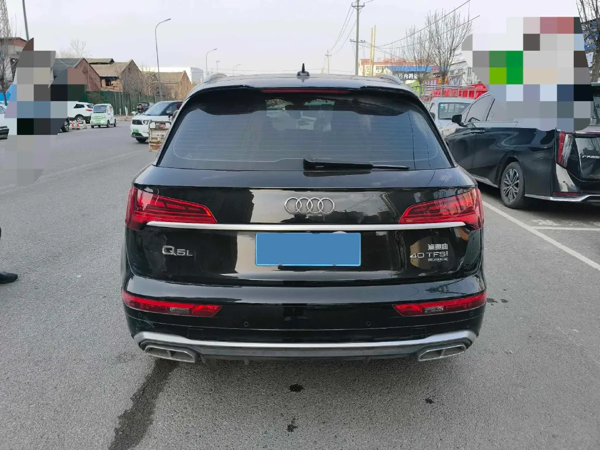 2025 Audi Q5L 2.0T 190HP L4 7DCT,autocango,china used car exporter,china ev exporter,chinese used car exporter,chinese used ev exporter