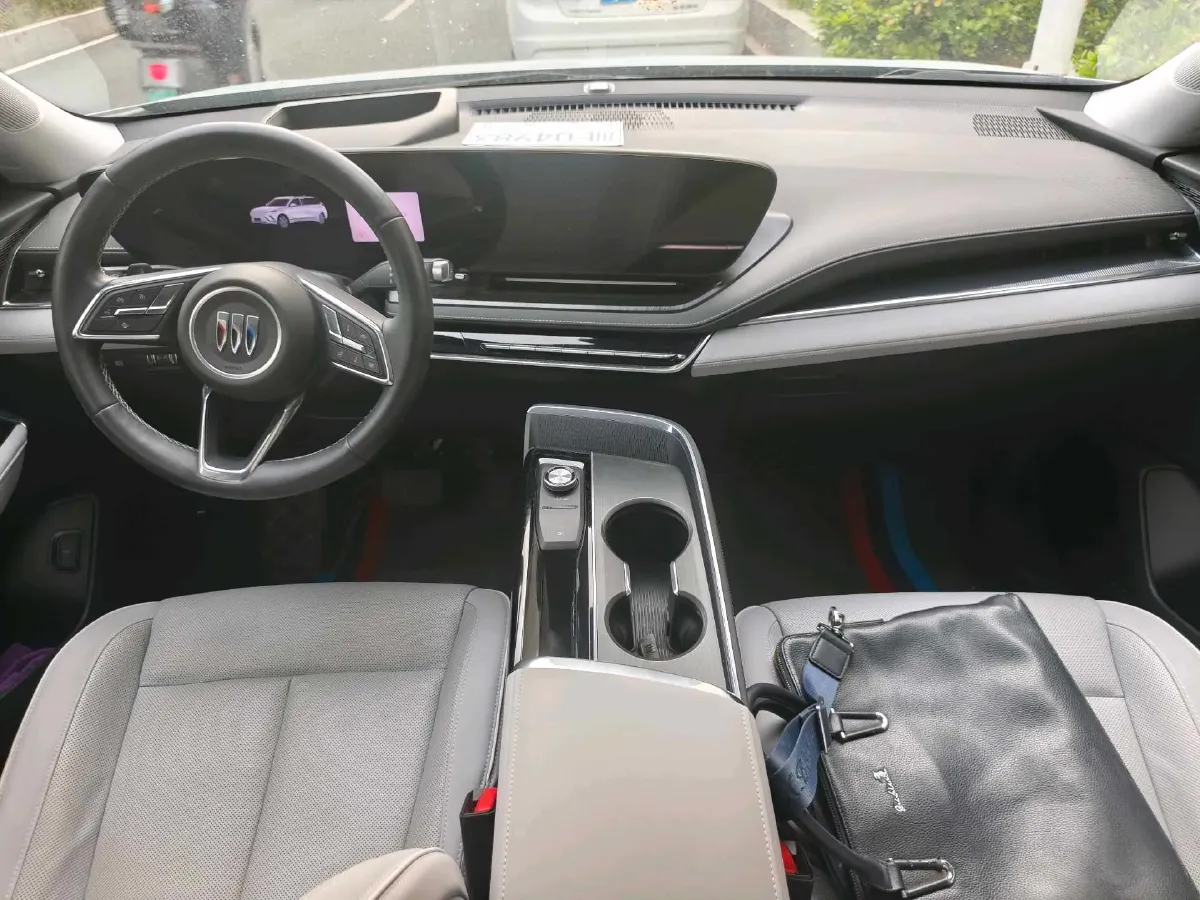 2023 Buick EnvisionPlus 1.5T 211HP L4 9AT,autocango,china used car exporter,china ev exporter,chinese used car exporter,chinese used ev exporter