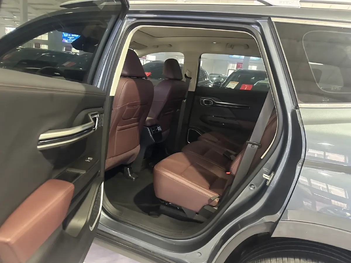 2022 Geely Okavango 1.8T 184HP L4 7DCT,autocango,china used car exporter,china ev exporter,chinese used car exporter,chinese used ev exporter