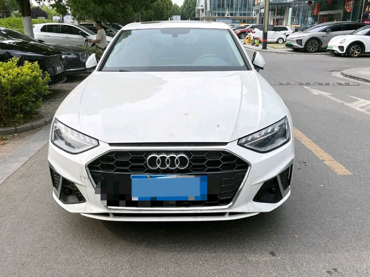 2020 Audi A4L 2.0T 190HP L4 7DCT,autocango,china used car exporter,china ev exporter,chinese used car exporter,chinese used ev exporter