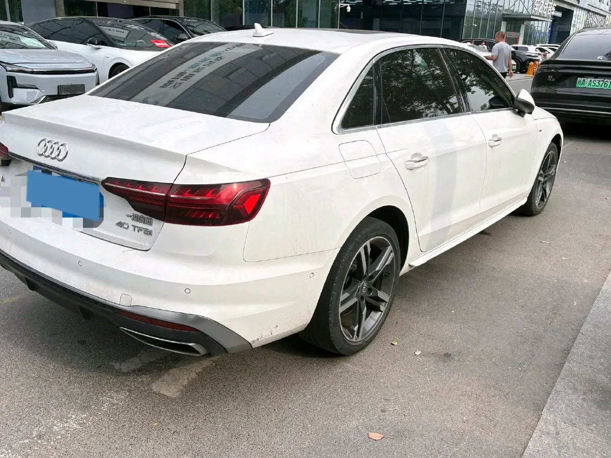 2020 Audi A4L 2.0T 190HP L4 7DCT,autocango,china used car exporter,china ev exporter,chinese used car exporter,chinese used ev exporter