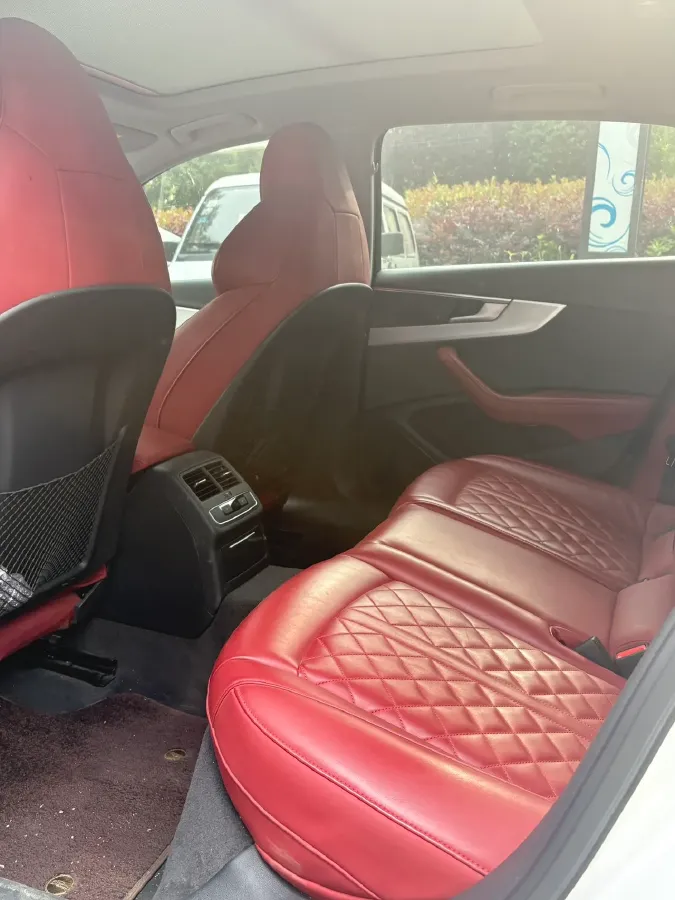 2020 Audi A4L 2.0T 190HP L4 7DCT,autocango,china used car exporter,china ev exporter,chinese used car exporter,chinese used ev exporter