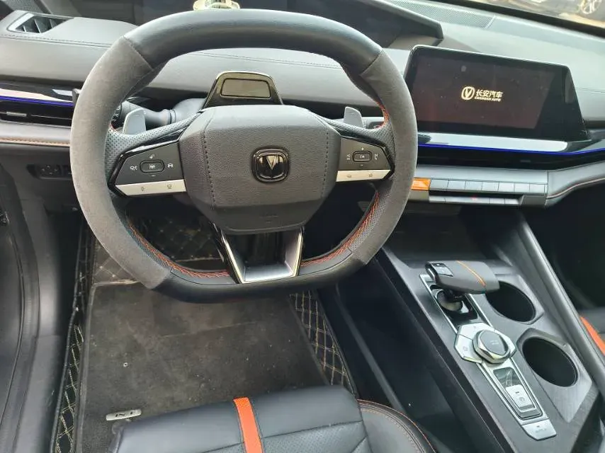 2024 ChangAn UNI-V 1.5T 188HP L4 7DCT,autocango,china used car exporter,china ev exporter,chinese used car exporter,chinese used ev exporter
