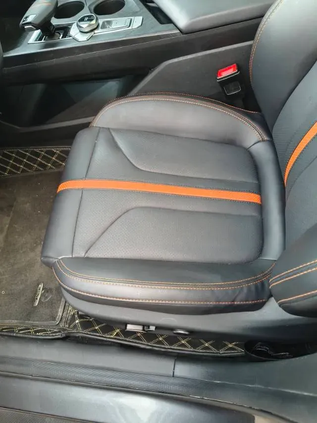 2024 ChangAn UNI-V 1.5T 188HP L4 7DCT,autocango,china used car exporter,china ev exporter,chinese used car exporter,chinese used ev exporter