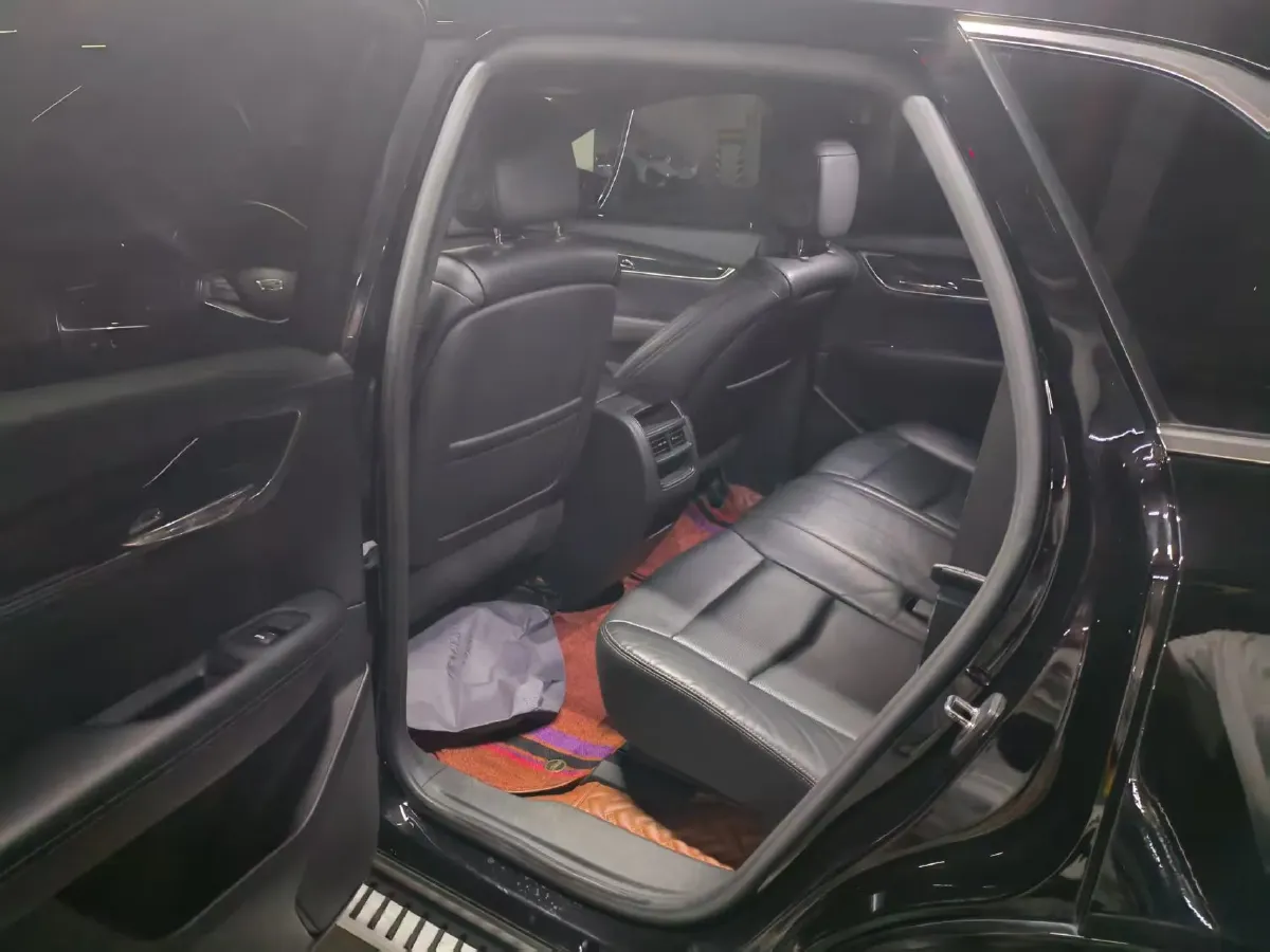 2020 Cadillac XT5 2.0T 237HP L4 9AT,autocango,china used car exporter,china ev exporter,chinese used car exporter,chinese used ev exporter