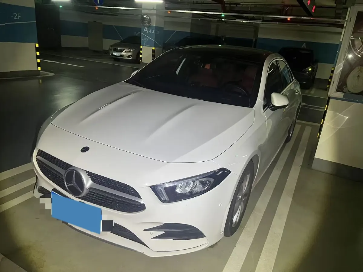 2022 Mercedes-Benz A Class 1.3T 163HP L4 7DCT,autocango,china used car exporter,china ev exporter,chinese used car exporter,chinese used ev exporter