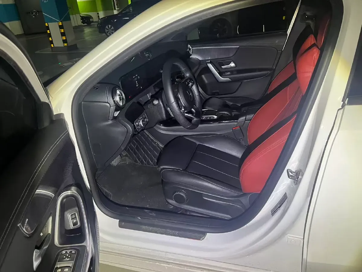 2022 Mercedes-Benz A Class 1.3T 163HP L4 7DCT,autocango,china used car exporter,china ev exporter,chinese used car exporter,chinese used ev exporter
