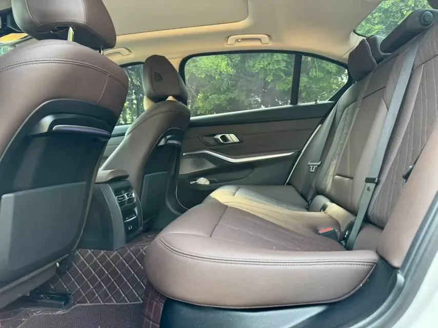 2022 BMW 3 Series 2.0T 184HP L4 8AT,autocango,china used car exporter,china ev exporter,chinese used car exporter,chinese used ev exporter