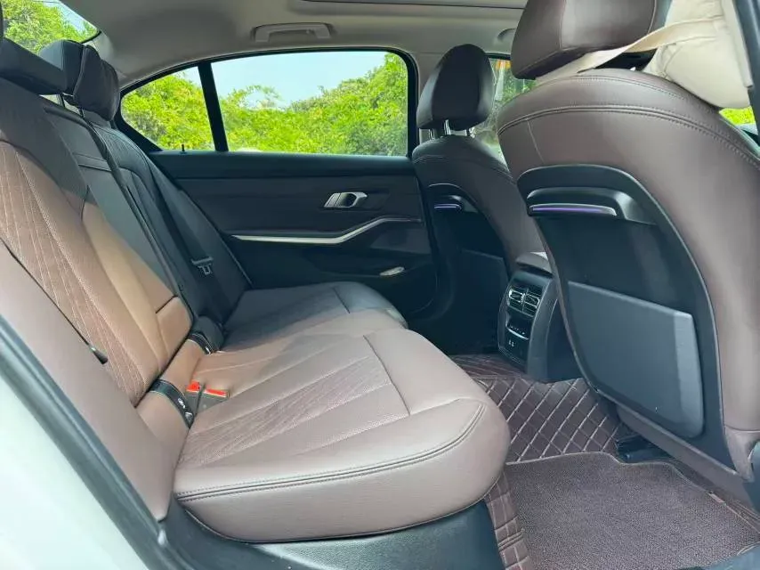 2022 BMW 3 Series 2.0T 184HP L4 8AT,autocango,china used car exporter,china ev exporter,chinese used car exporter,chinese used ev exporter