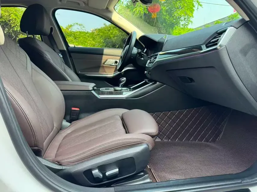 2022 BMW 3 Series 2.0T 184HP L4 8AT,autocango,china used car exporter,china ev exporter,chinese used car exporter,chinese used ev exporter