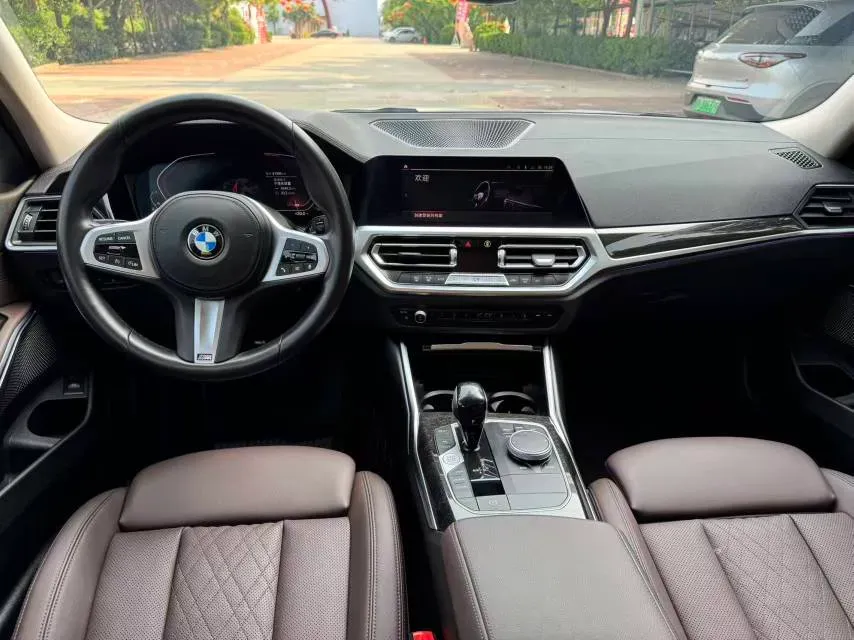 2022 BMW 3 Series 2.0T 184HP L4 8AT,autocango,china used car exporter,china ev exporter,chinese used car exporter,chinese used ev exporter
