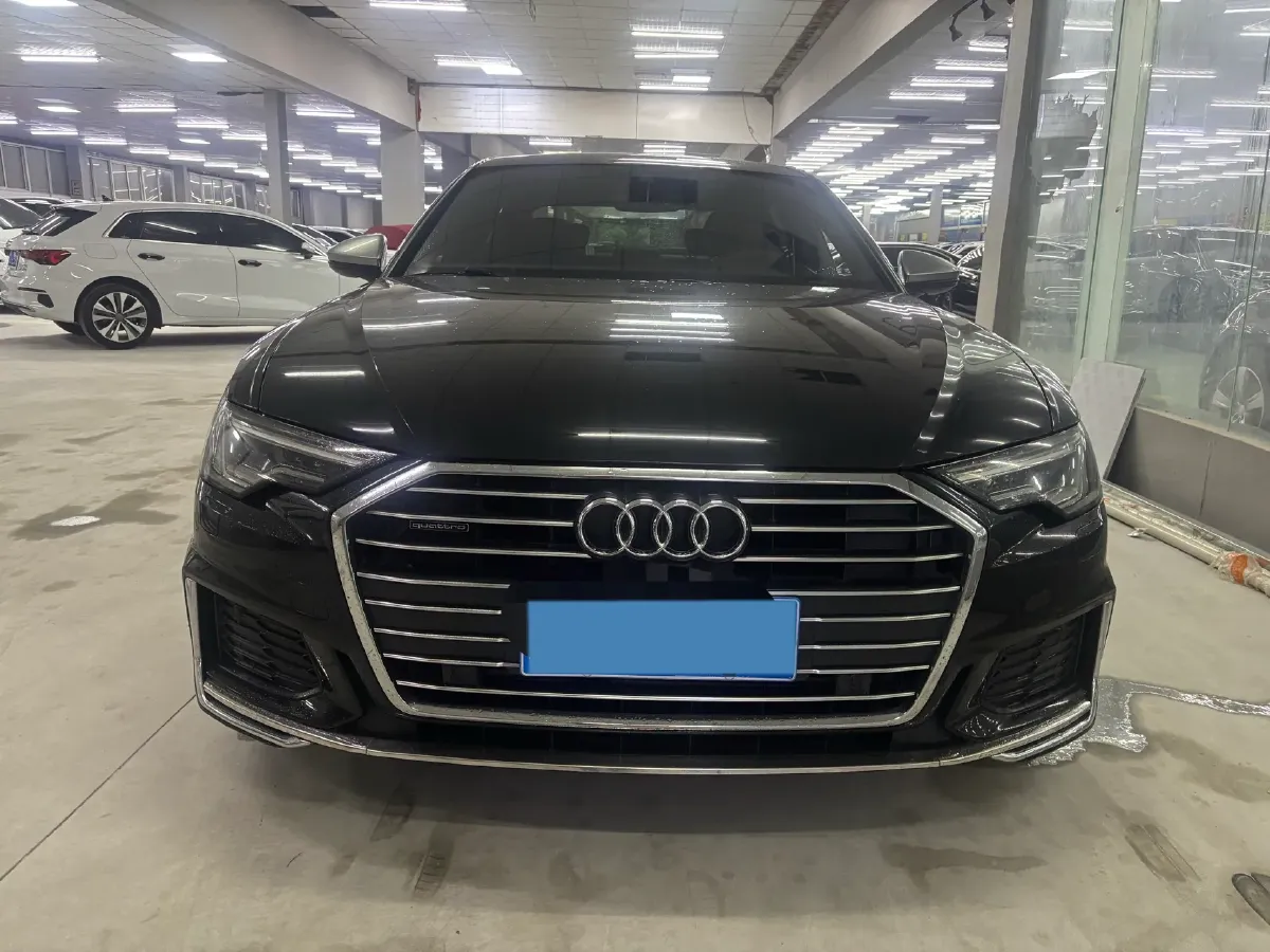 2021 Audi A6L 2.0T 224HP L4 7DCT,autocango,china used car exporter,china ev exporter,chinese used car exporter,chinese used ev exporter