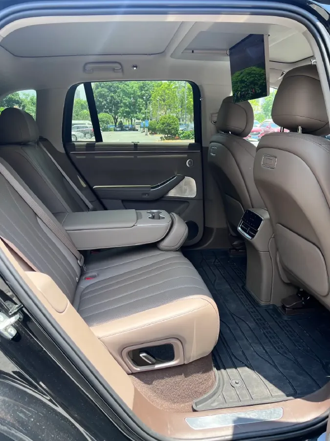 2026 AITO AITO M7 REEV 160HP REEV,autocango,china used car exporter,china ev exporter,chinese used car exporter,chinese used ev exporter