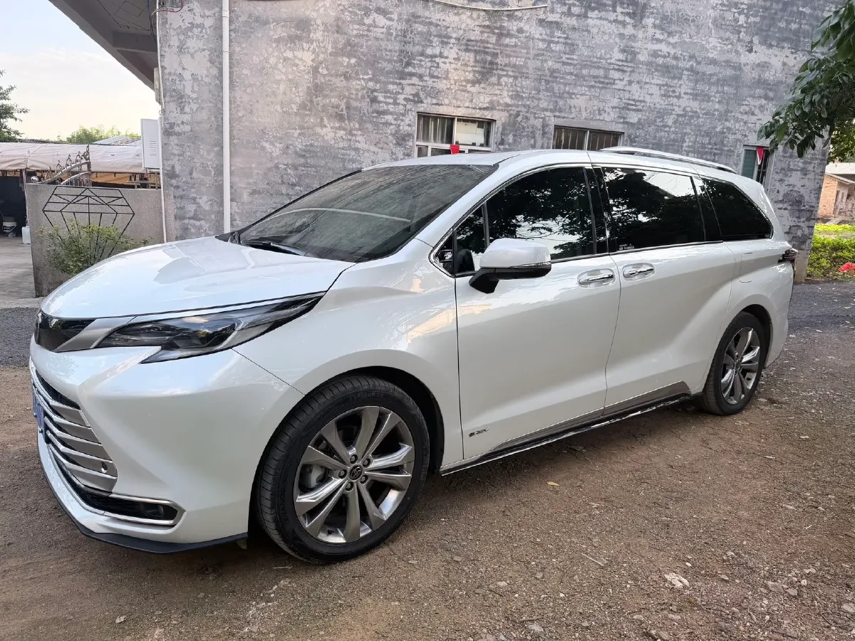 2024 Toyota Sienna 2.5L 189HP L4 E-CVT Hybrid,autocango,china used car exporter,china ev exporter,chinese used car exporter,chinese used ev exporter