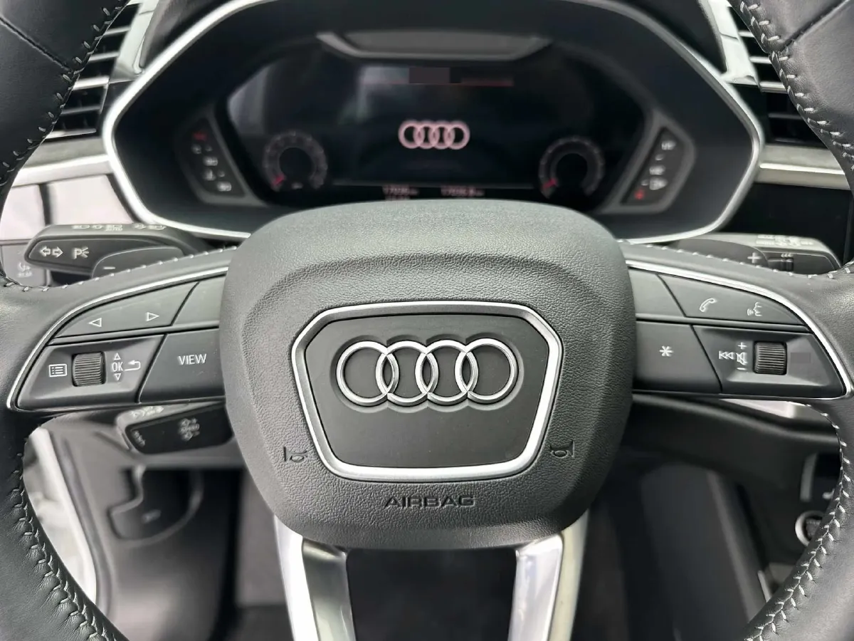 2022 Audi Q3 1.4T 150HP L4 7DCT,autocango,china used car exporter,china ev exporter,chinese used car exporter,chinese used ev exporter
