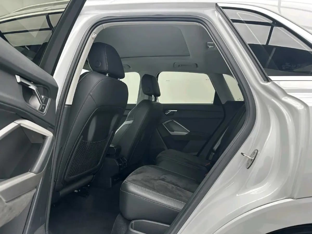 2022 Audi Q3 1.4T 150HP L4 7DCT,autocango,china used car exporter,china ev exporter,chinese used car exporter,chinese used ev exporter