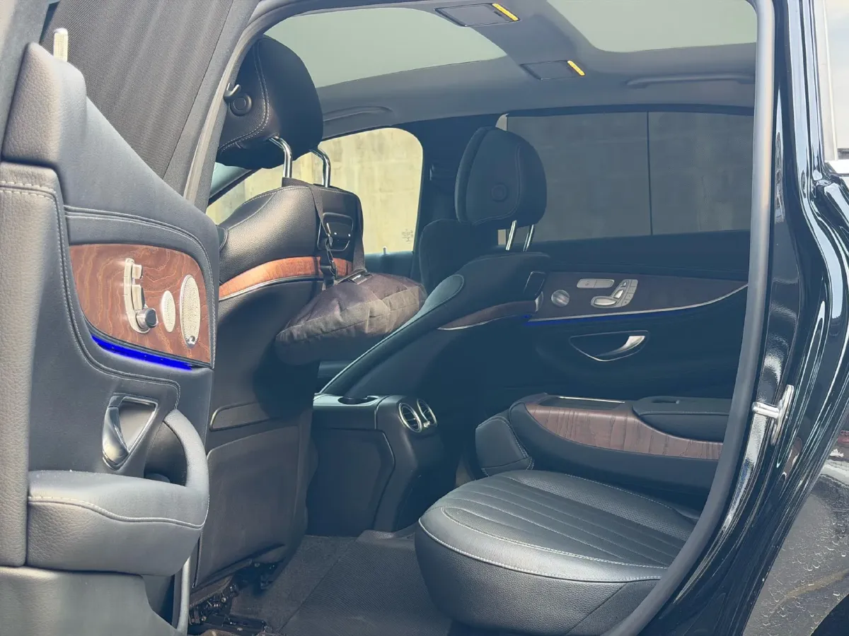 2020 Mercedes-Benz E Class 2.0T 258HP L4 9AT,autocango,china used car exporter,china ev exporter,chinese used car exporter,chinese used ev exporter