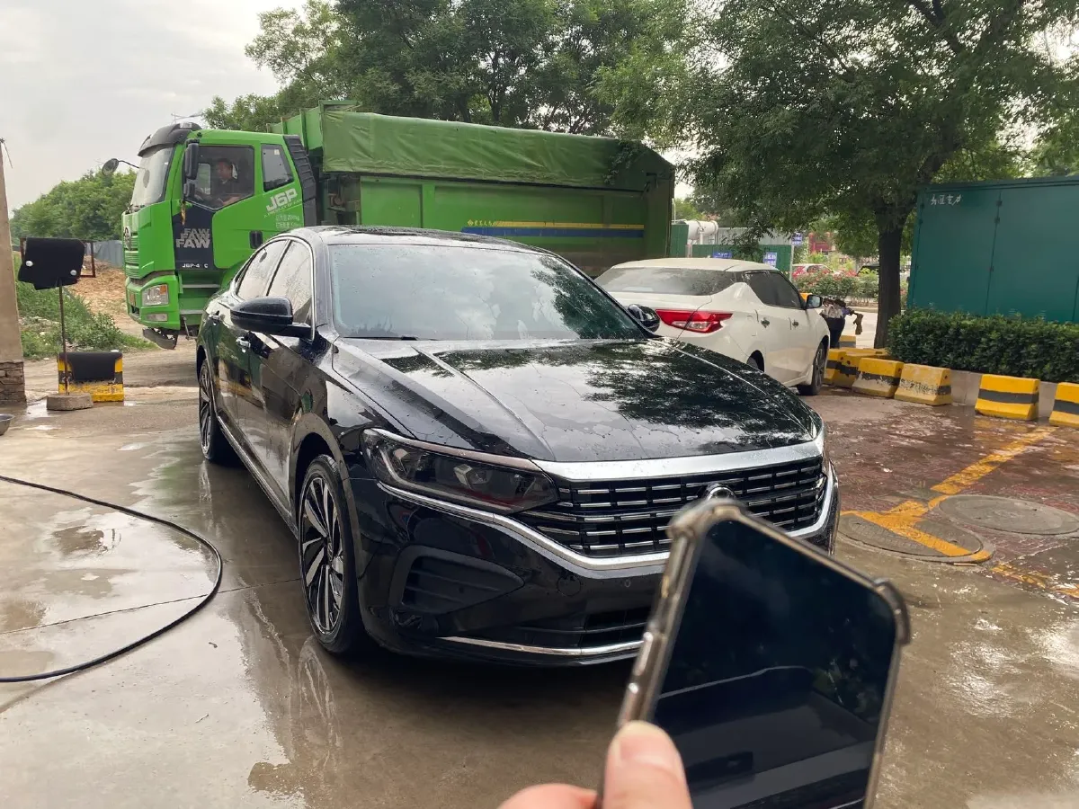 2024 Volkswagen Passat 2.0T 220HP L4 7DCT,autocango,china used car exporter,china ev exporter,chinese used car exporter,chinese used ev exporter