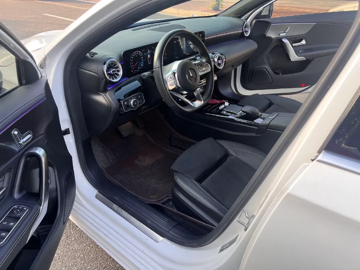 2021 Mercedes-Benz A Class 1.3T 163HP L4 7DCT,autocango,china used car exporter,china ev exporter,chinese used car exporter,chinese used ev exporter