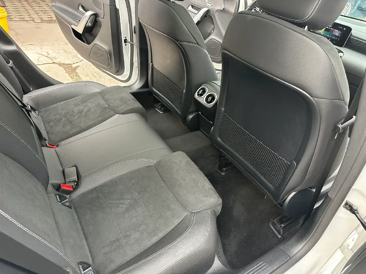 2020 Mercedes-Benz A Class 1.3T 163HP L4 7DCT,autocango,china used car exporter,china ev exporter,chinese used car exporter,chinese used ev exporter